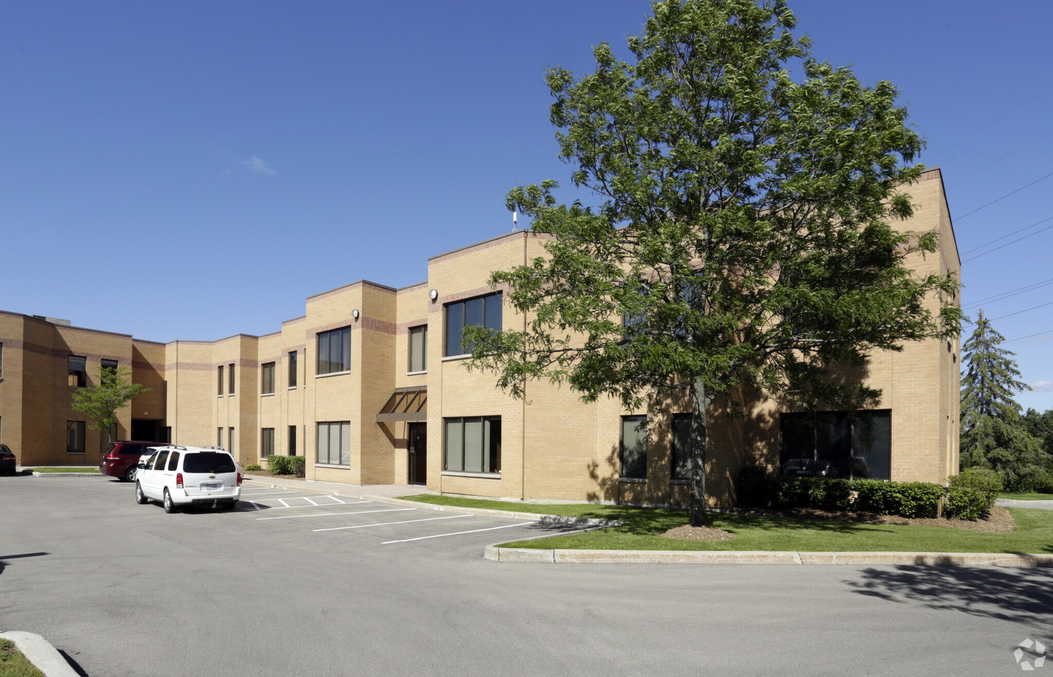 155 Frobisher Dr, Waterloo, ON for Sale