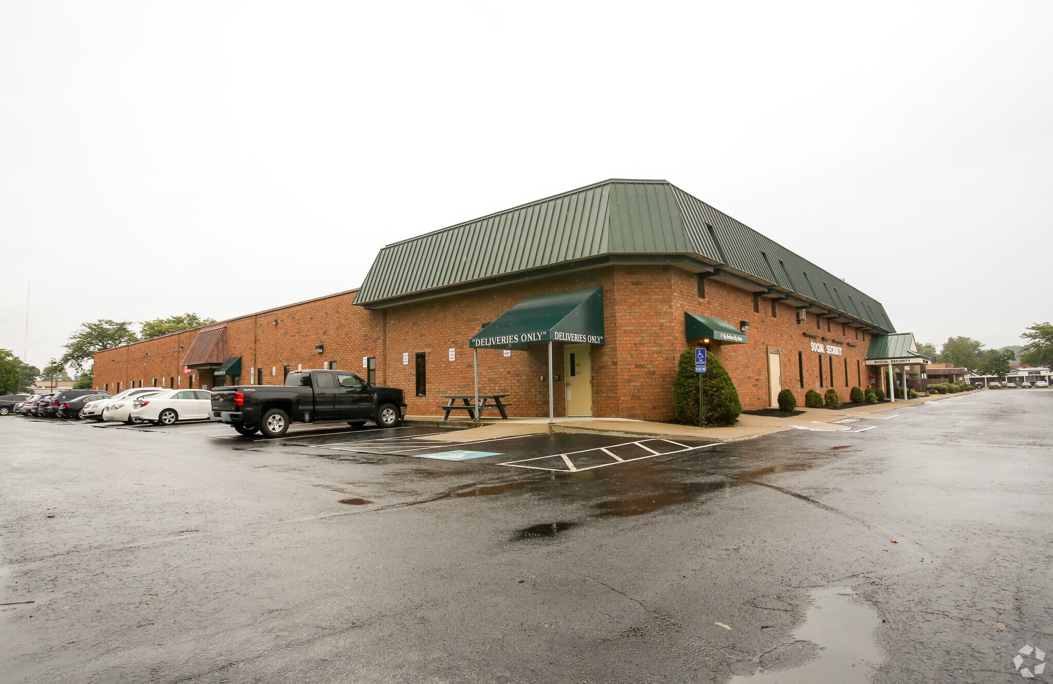 1260 Monroe St NW, New Philadelphia, OH for Rent