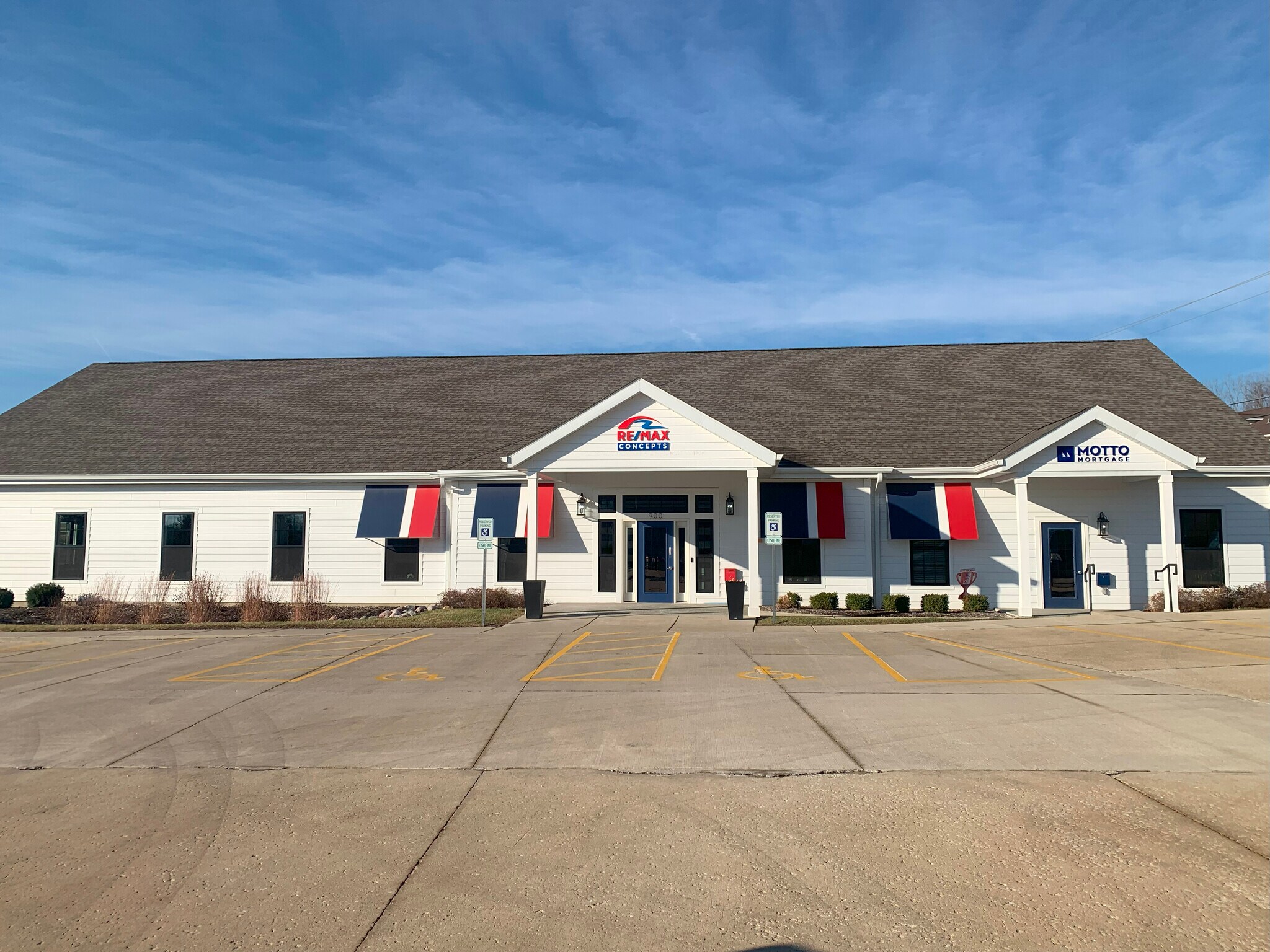 900 36th Ave, Moline, IL for Rent