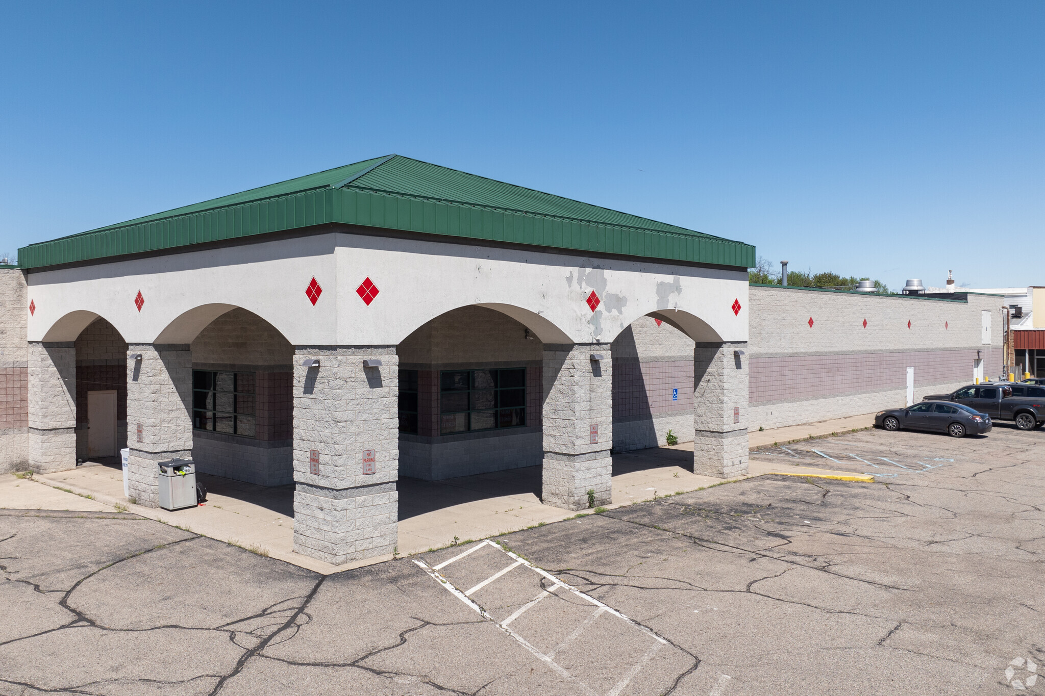 114-120 S Farmer St, Otsego, MI for Sale