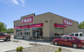 Carlyle, IL Freestanding - 567 12th St