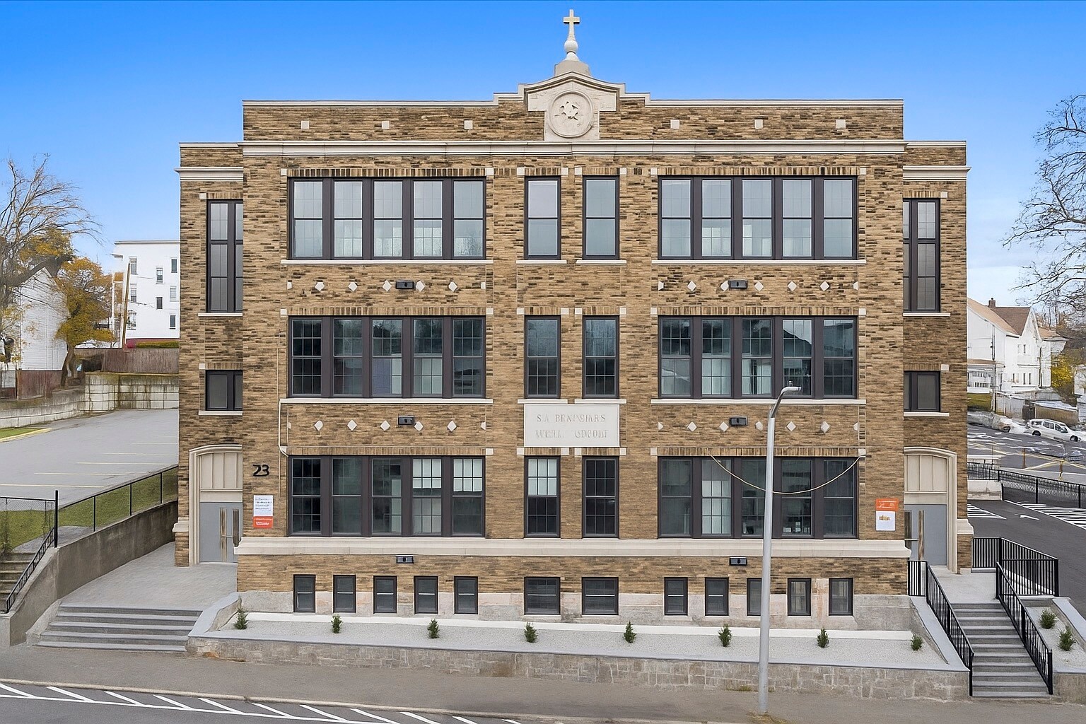 22 Waverly St, Worcester, MA for Sale