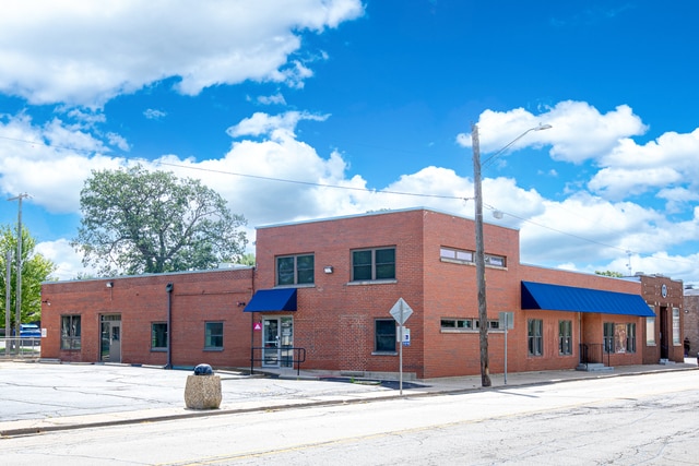 131 Fremont St, West Chicago, IL for Sale