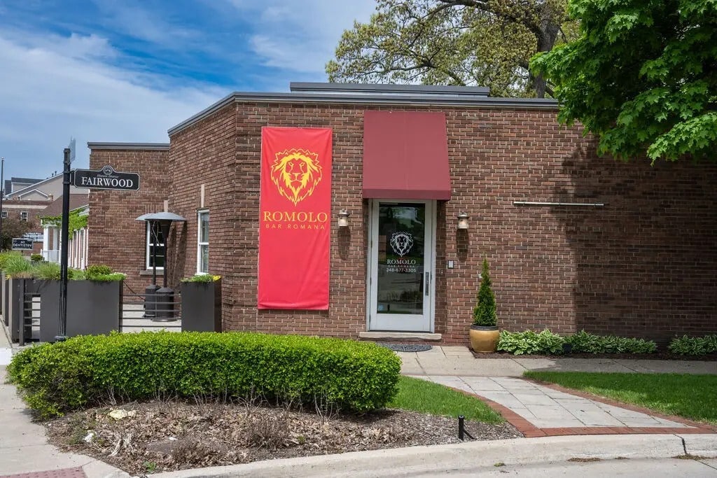 23810 Woodward Ave, Pleasant Ridge, MI for Sale