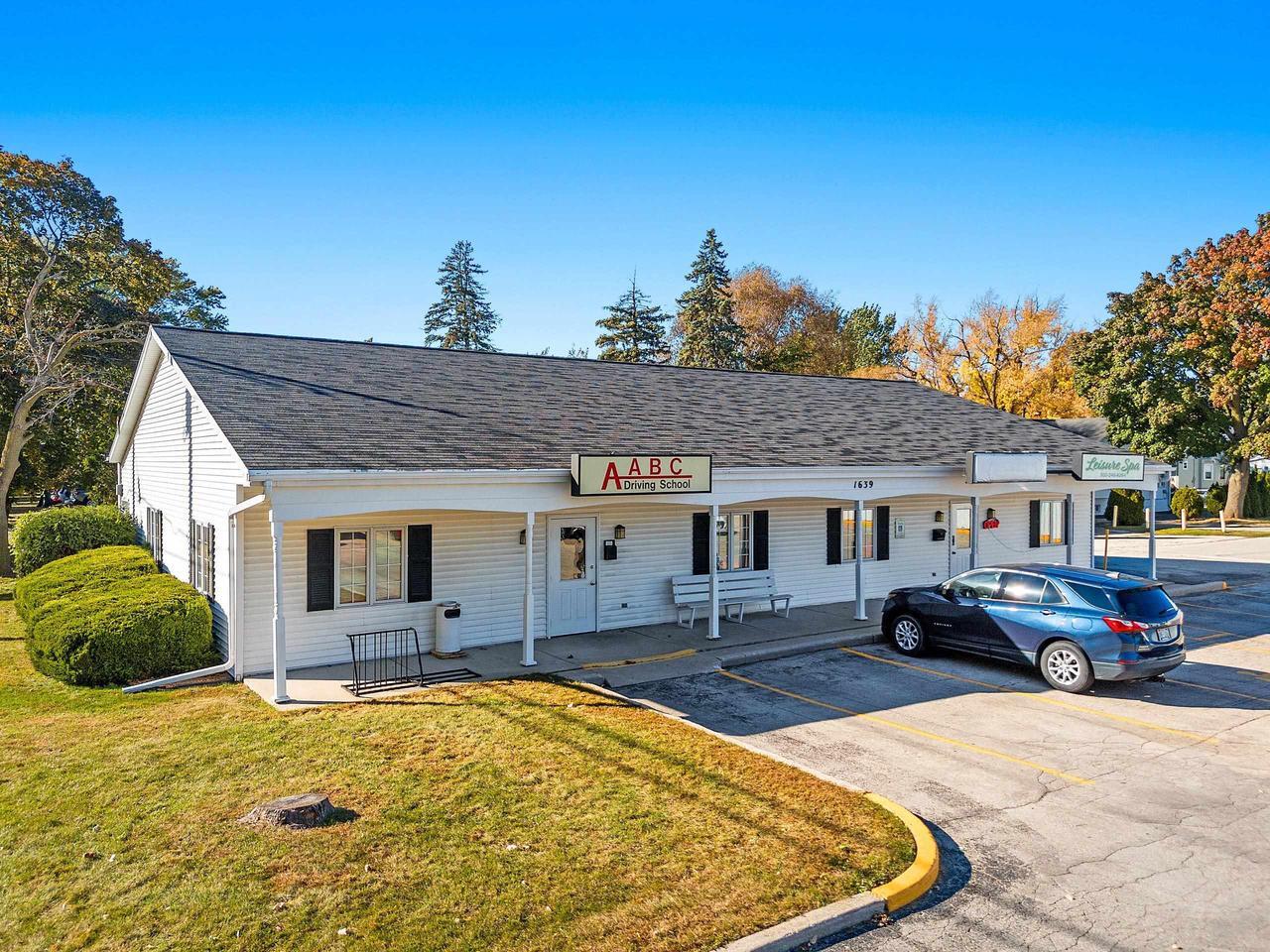 1639 Deckner Ave, Green Bay, WI for Rent
