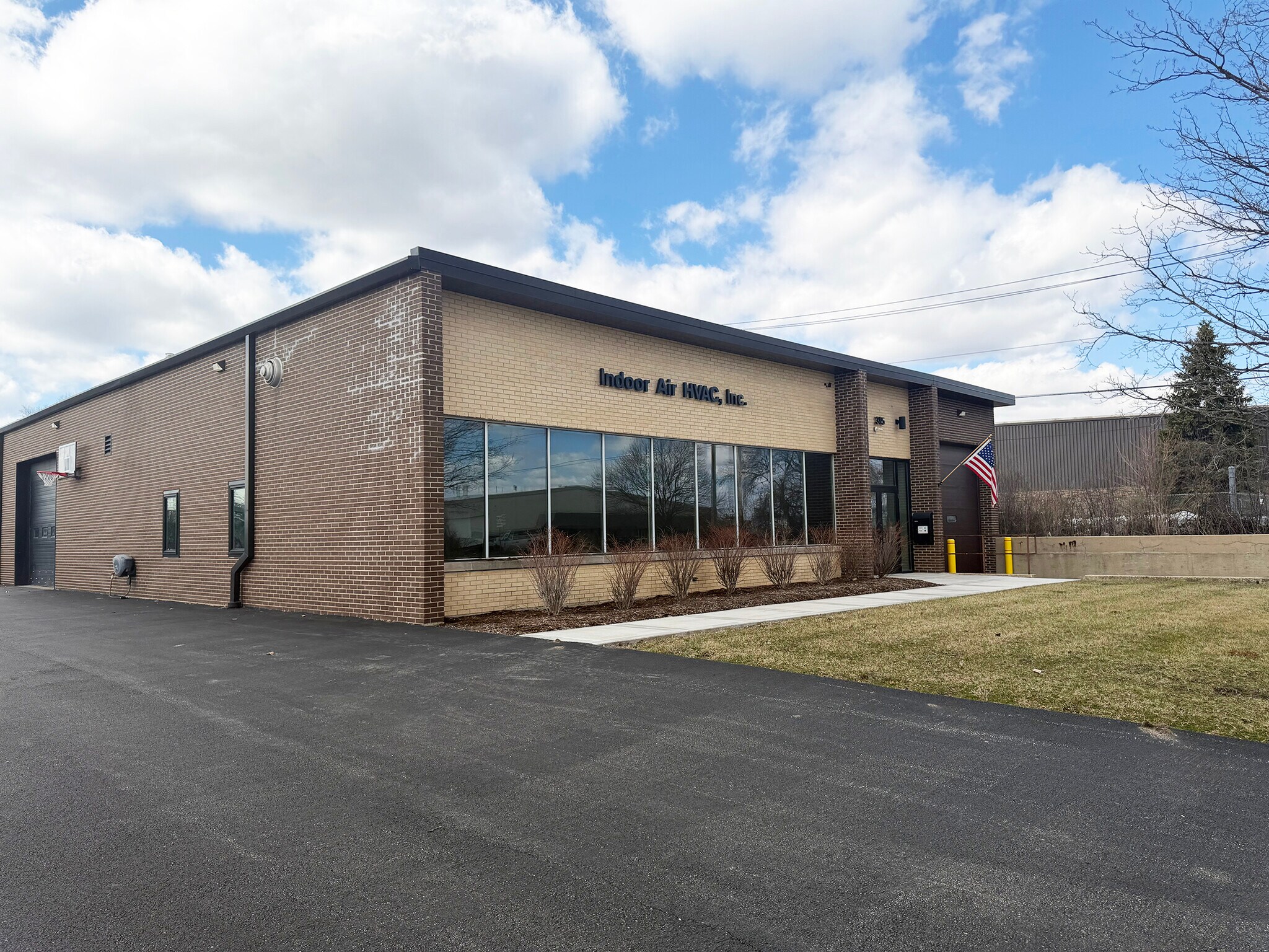 315 Industrial Dr, St Charles, IL for Rent