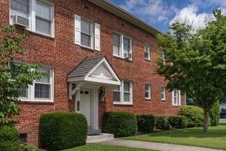 Arlington, VA Apartments - 1520-1530 N Lancaster St