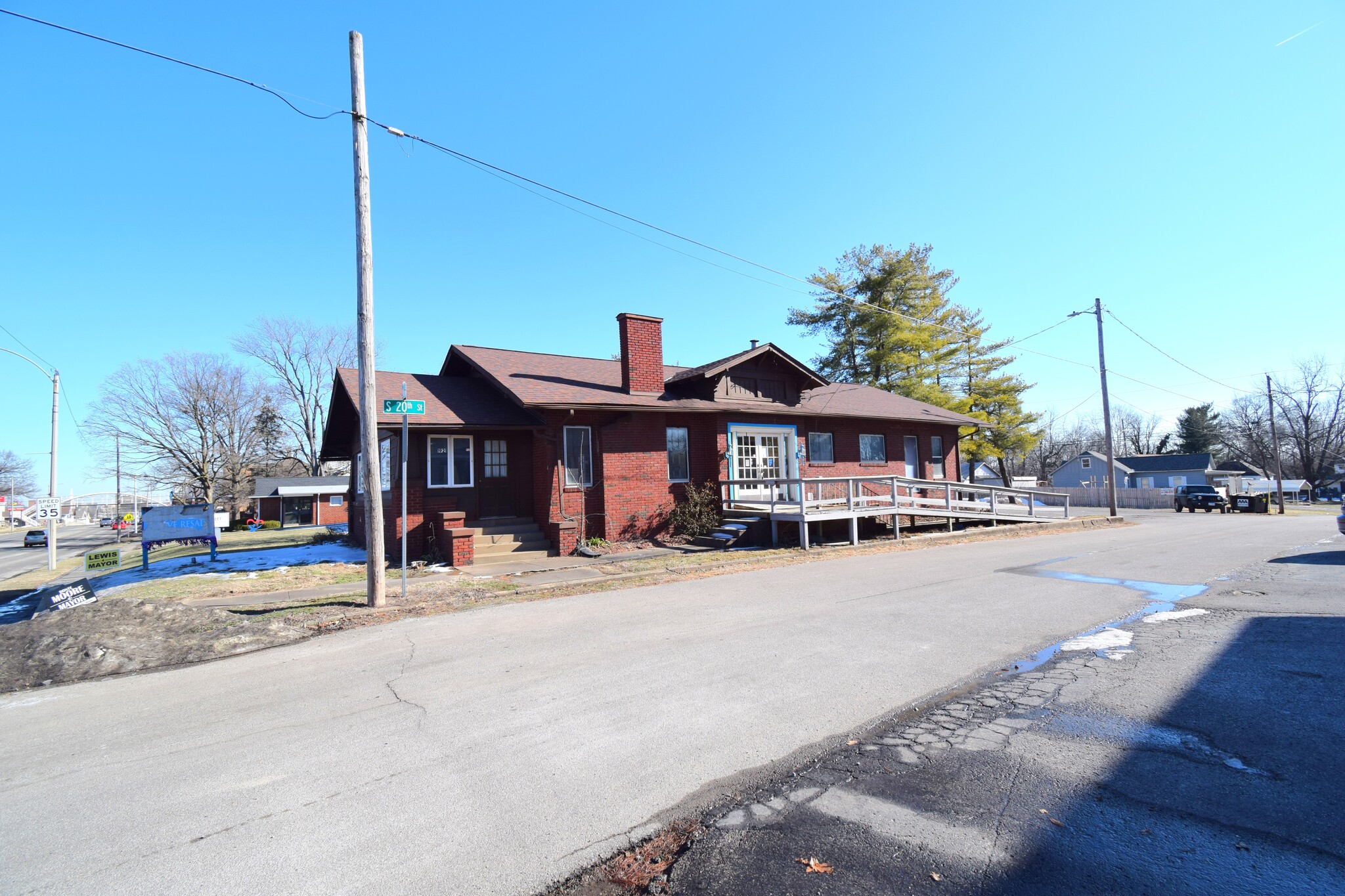 1921 Broadway St, Mount Vernon, IL for Sale