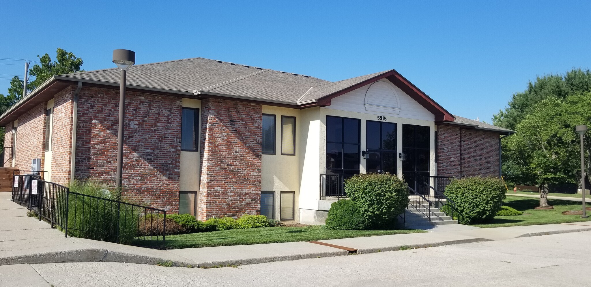5815 SW 29th St, Topeka, KS for Rent