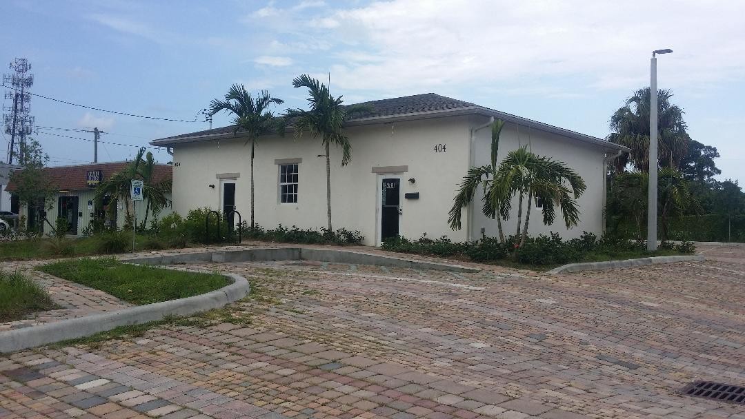 404 S Military Trl, West Palm Beach, FL for Rent