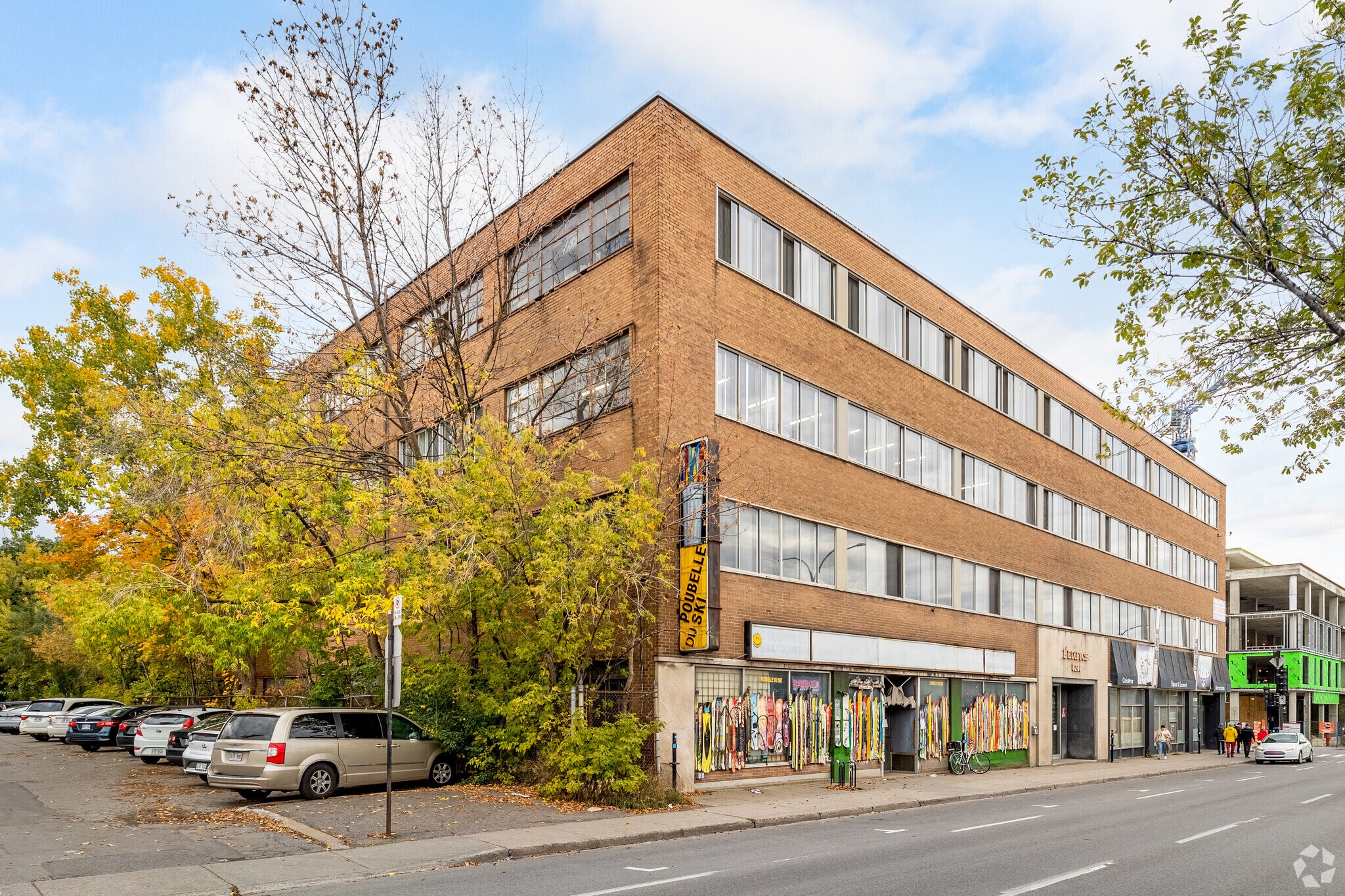 8278-8290 Boul Saint-Laurent, Montréal, QC for Rent