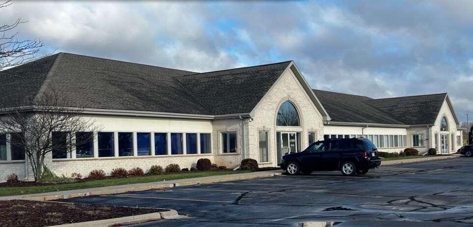 375 Ams Ct, Howard, WI for Rent