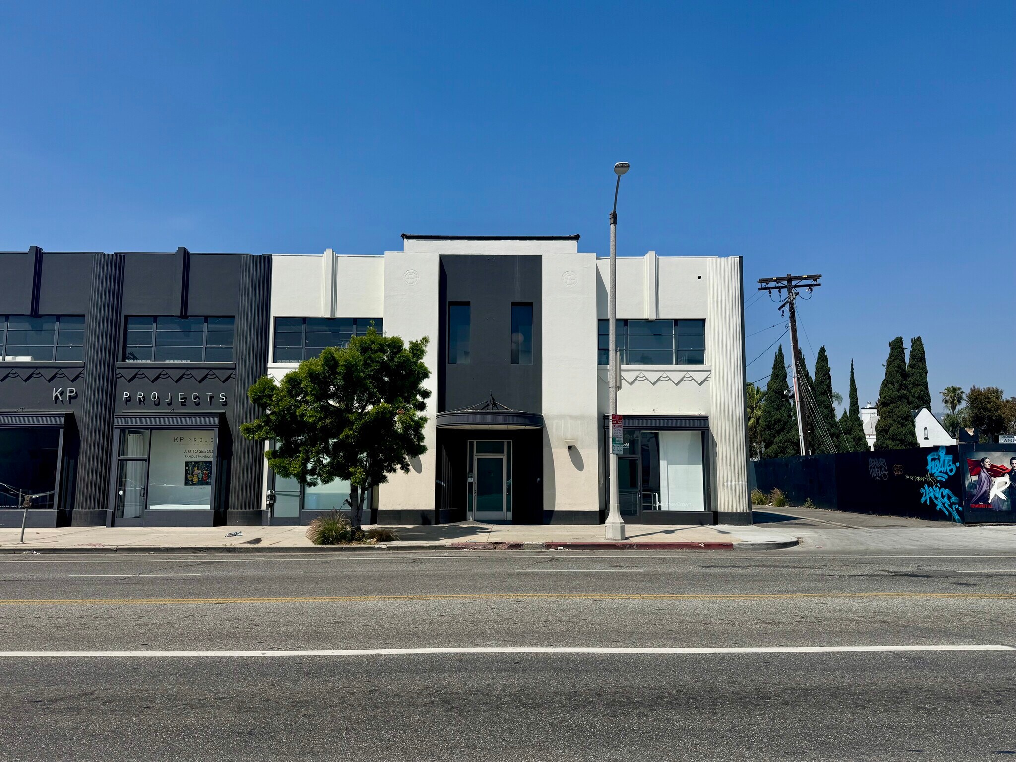 633 N La Brea Ave, Los Angeles, CA for Rent