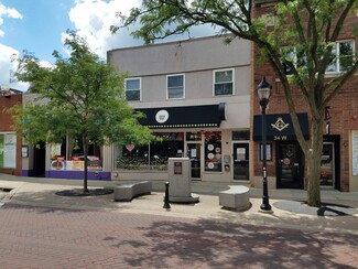 Naperville, IL Storefront Retail/Office - 30 W Jefferson Ave