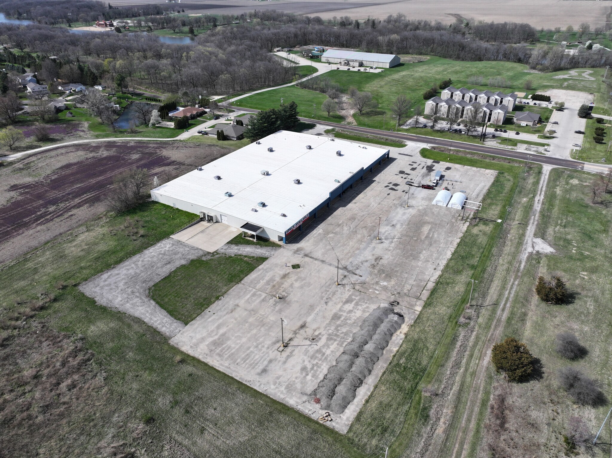 888 S Lake Storey Rd, Galesburg, IL for Rent