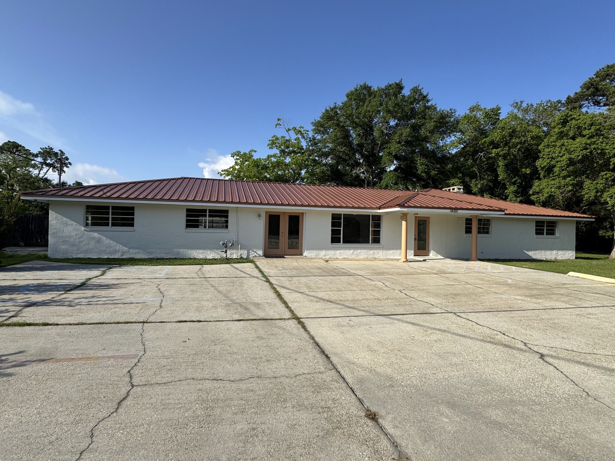 14501 Lemoyne Blvd, Biloxi, MS for Rent