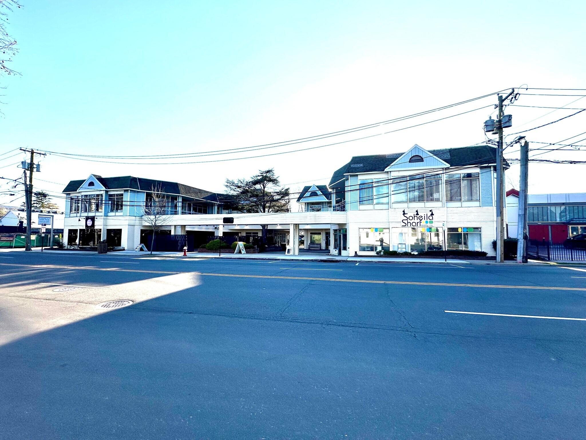 770 Middle Neck Rd, Great Neck, NY for Rent