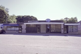 Warwick, RI Storefront Retail/Office - 160 Greenwich Ave Warwick, RI Storefront Retail/Office - 160 Greenwich Ave
