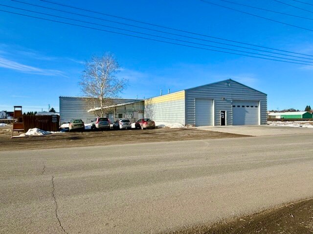 412 E Railroad Ave N, Manhattan, MT for Sale