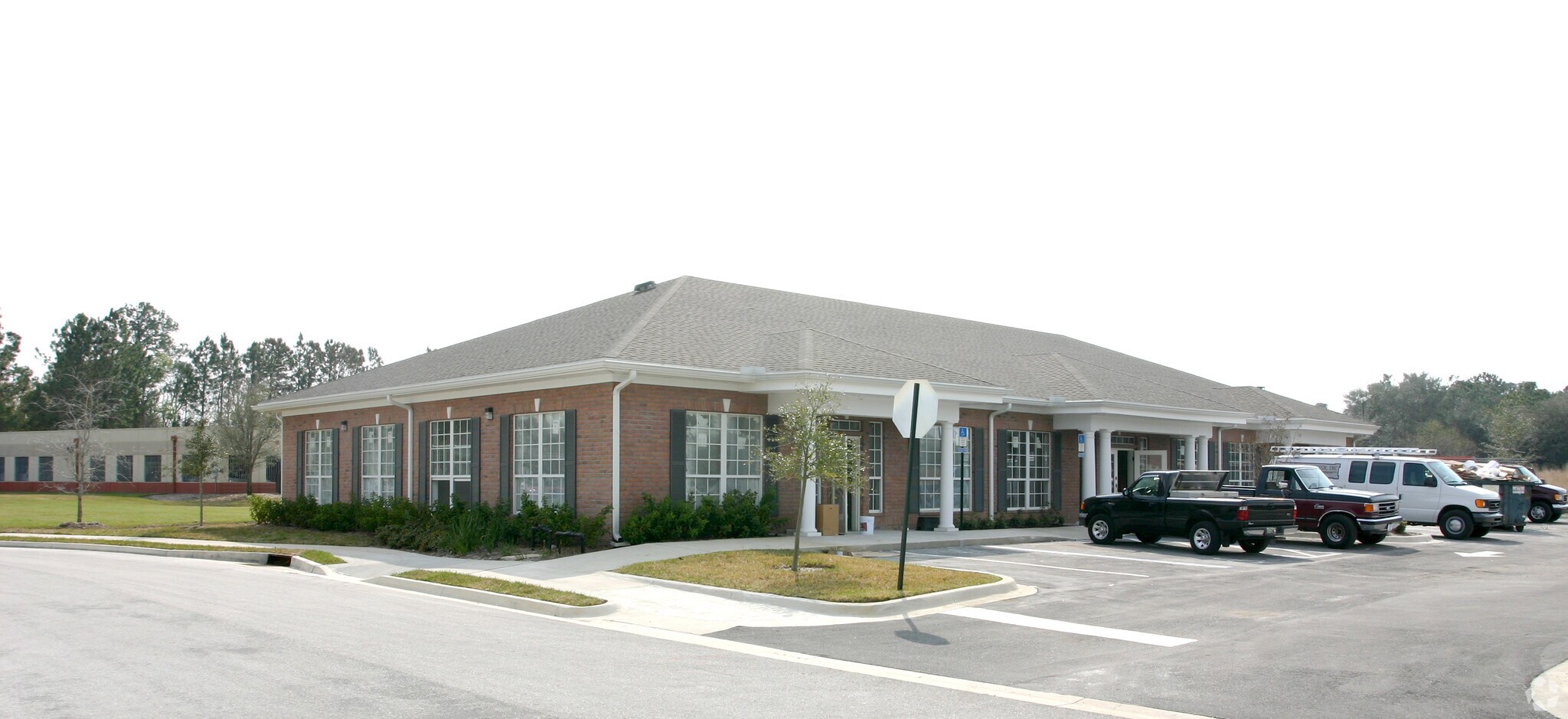 6816 Southpoint Pky, Jacksonville, FL for Rent