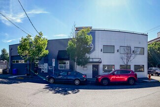 Portland, OR undefined - 1001 SE Division St