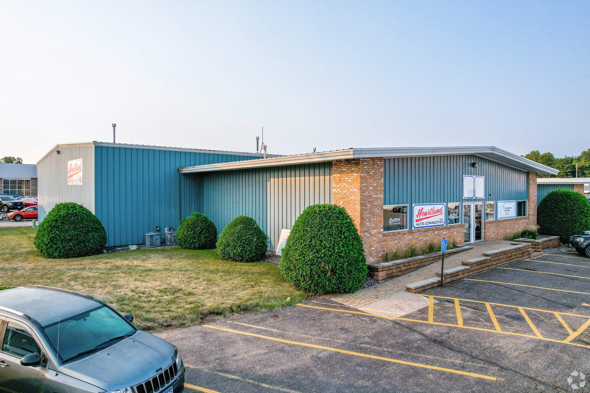 22011-22043 Industrial Blvd, Rogers, MN for Rent