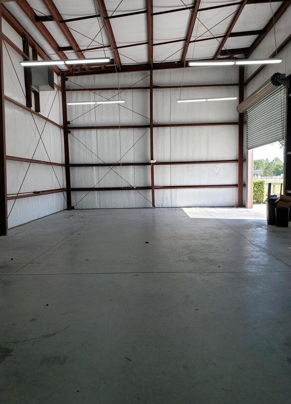 52505275 Giron Cir Kissimmee, FL 34758 Industrial Park Property for