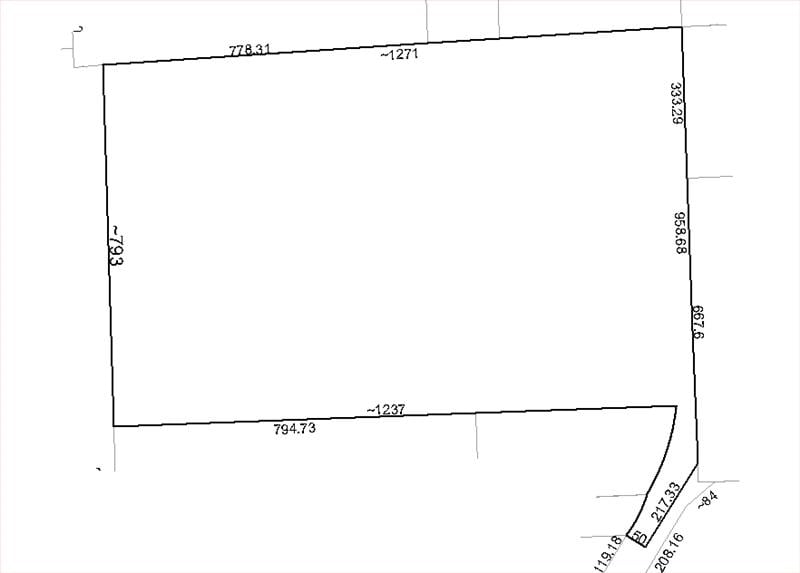 North Rd, Fenton, MI for Sale