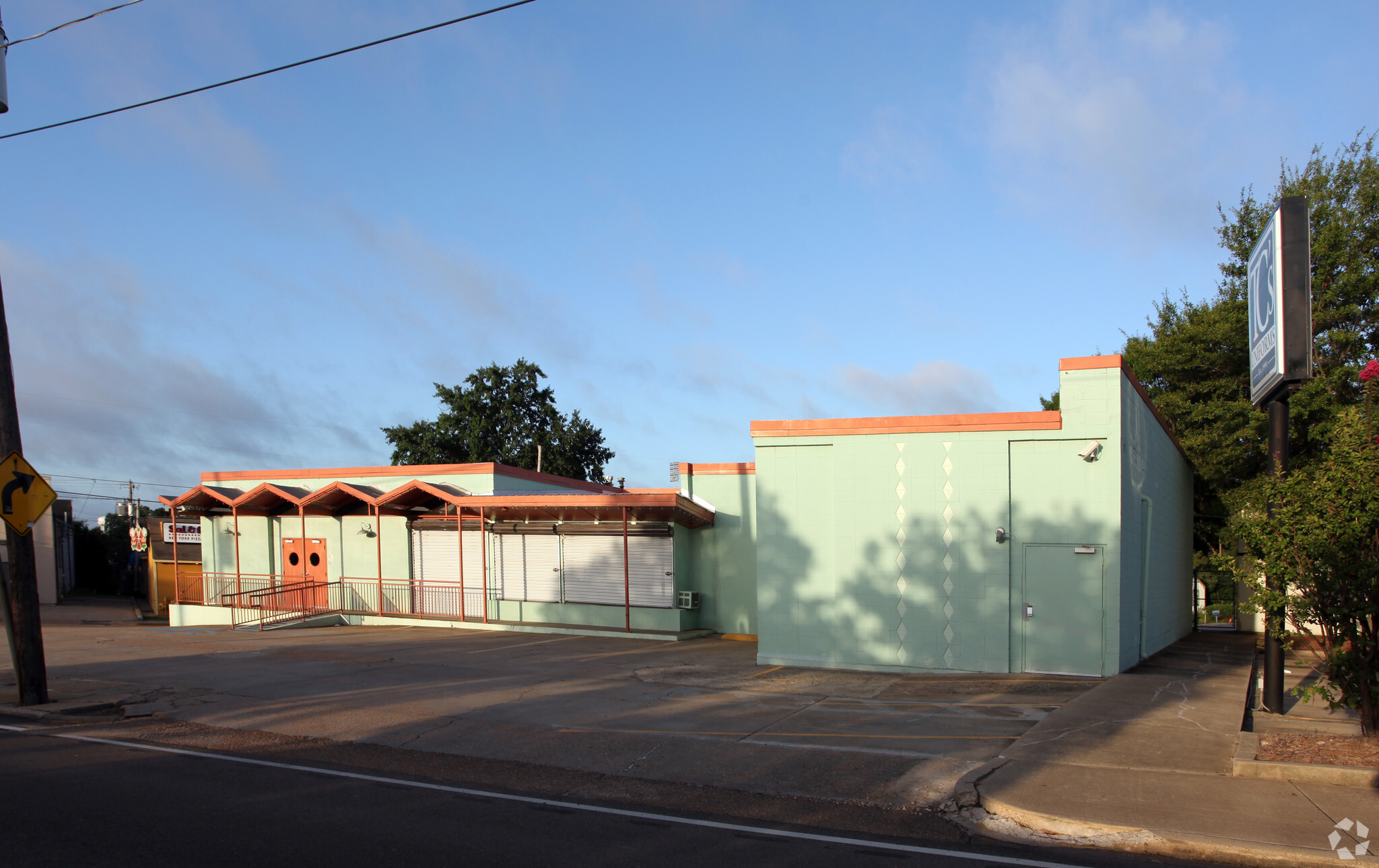 2725 N State St, Jackson, MS for Rent