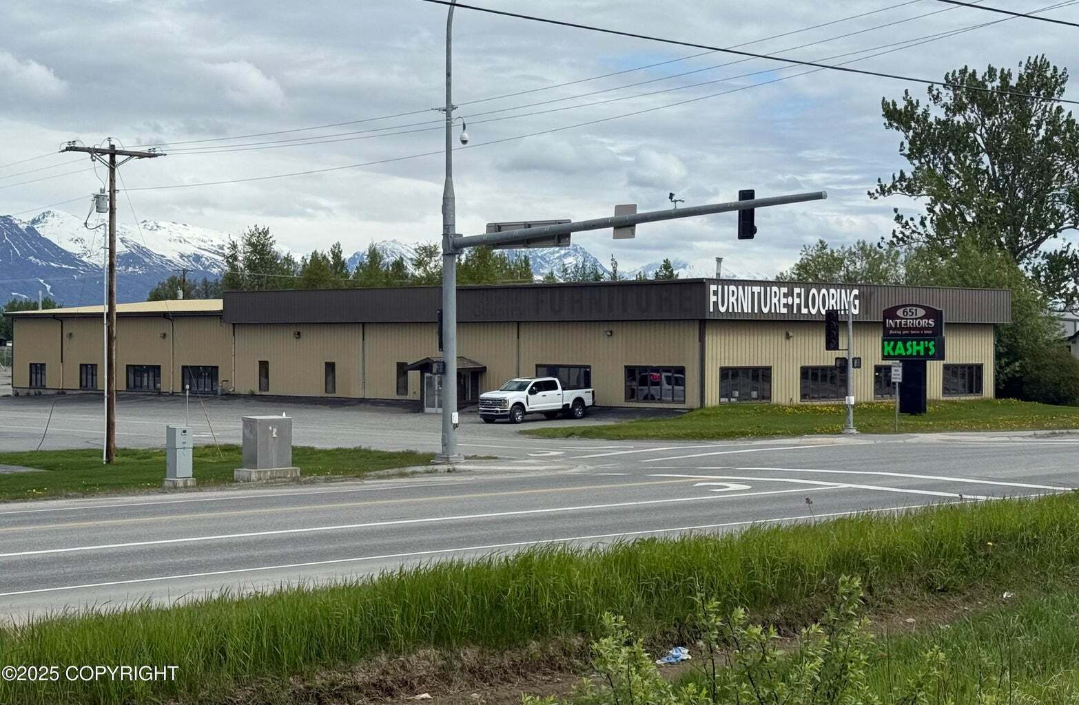 651 N Shoreline Dr, Wasilla, AK for Sale