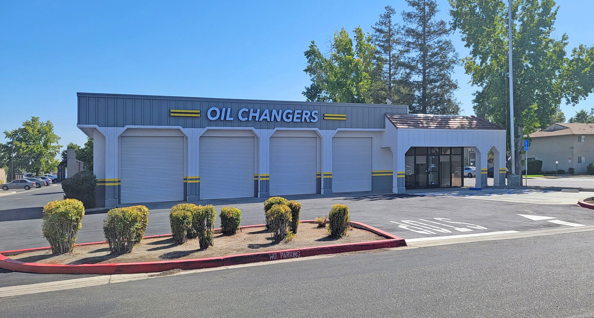 2121 Villa Ave Clovis, CA 93612 Retail Property for Sale on