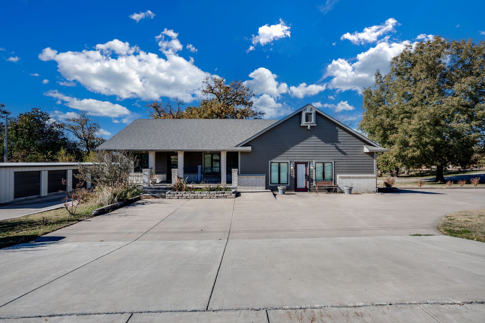 121 S Water St, Derby, KS for Sale