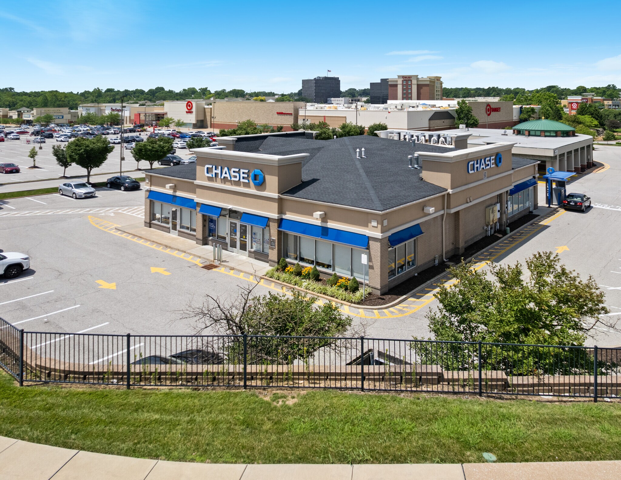 1-5 Brentwood Promenade Ct, Brentwood, MO for Sale