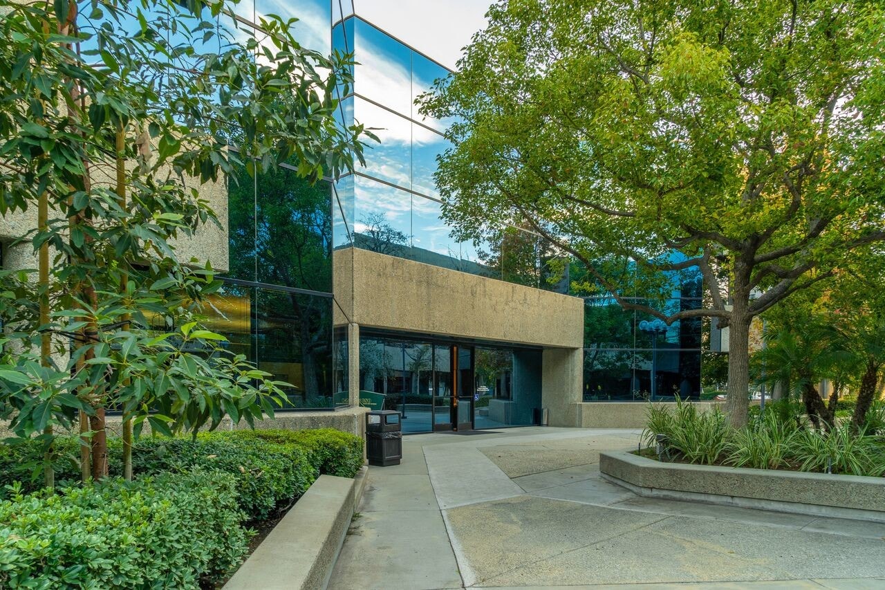 2000 E McFadden Ave, Santa Ana, CA for Rent