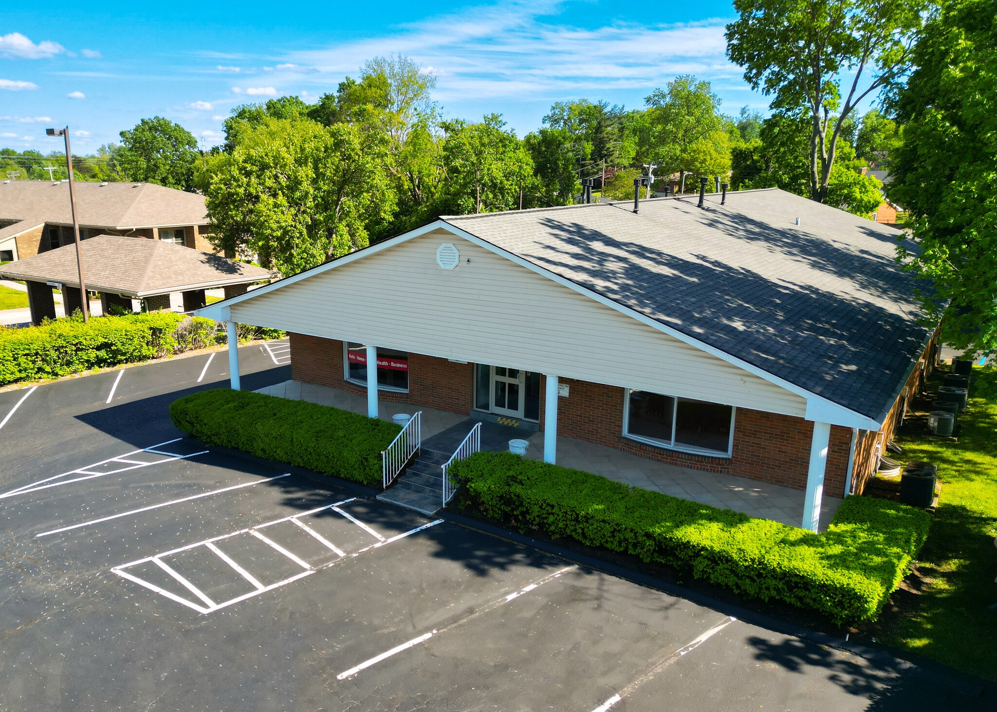 216 E Reynolds Rd, Lexington, KY for Rent