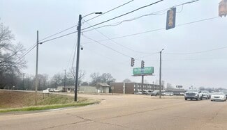 Greenwood, MS Commercial - 901 US-82 Greenwood, MS Commercial - 901 US-82