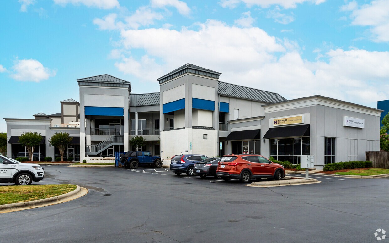 7752-7756 Gateway Ln, Concord, NC for Rent