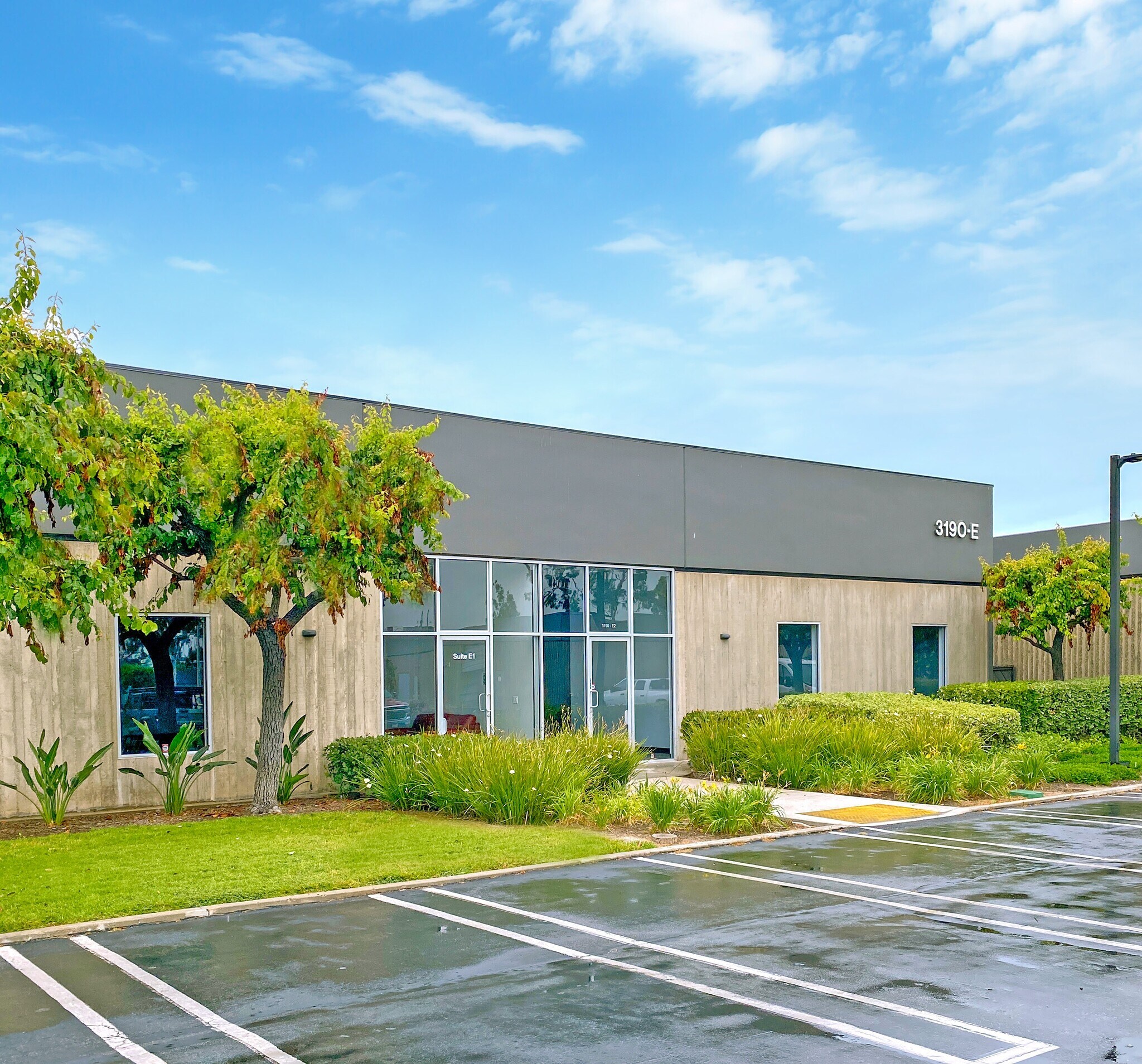 3190 Airport Loop Dr, Costa Mesa, CA for Rent
