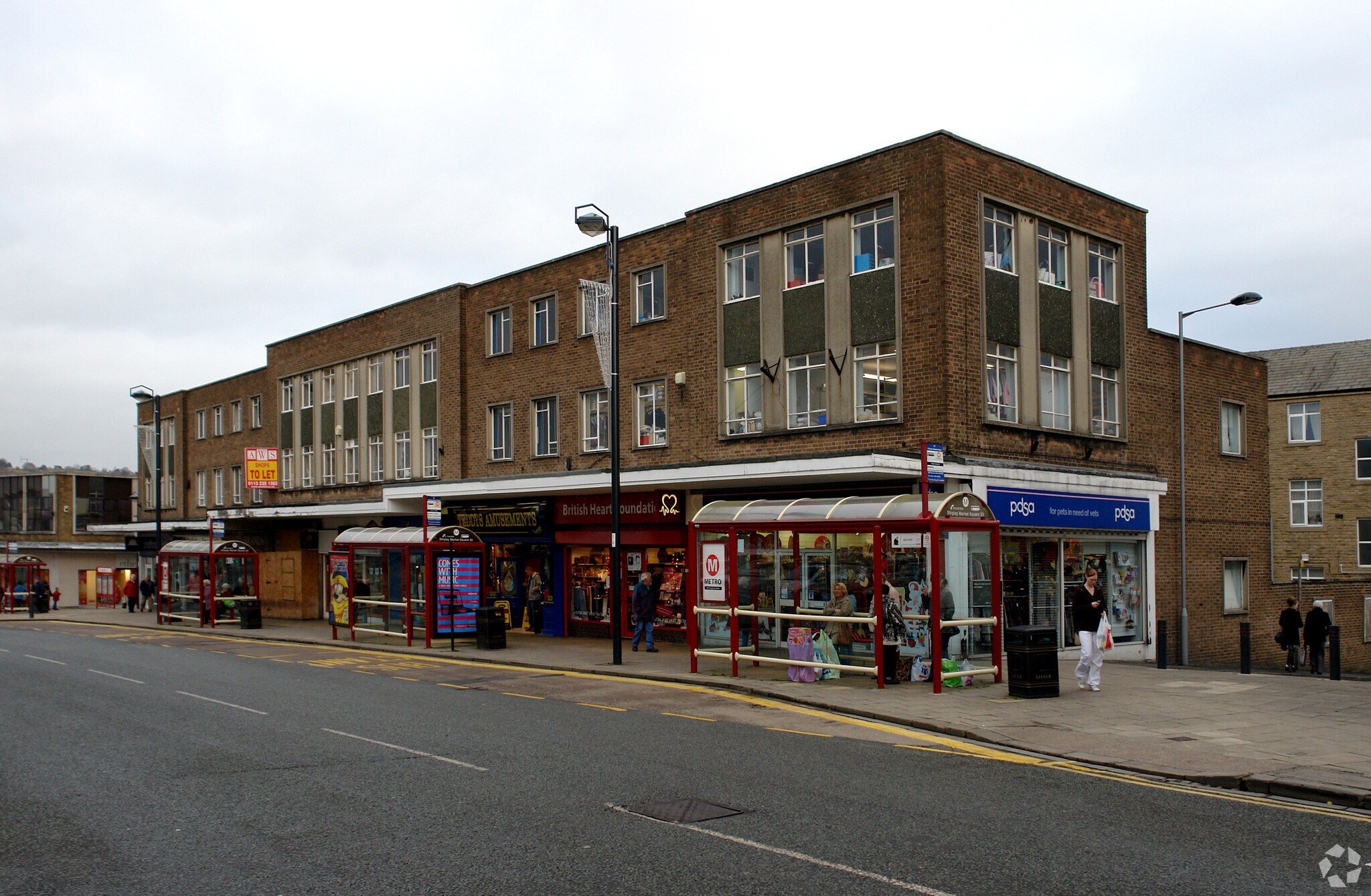 3-4 Market Sq, Shipley, WYK for Rent