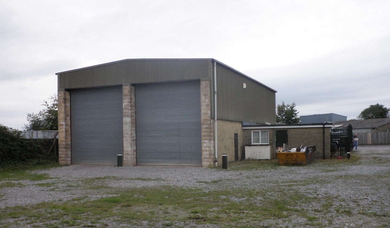 11 Great Western Rd, Martock, SOM for Rent