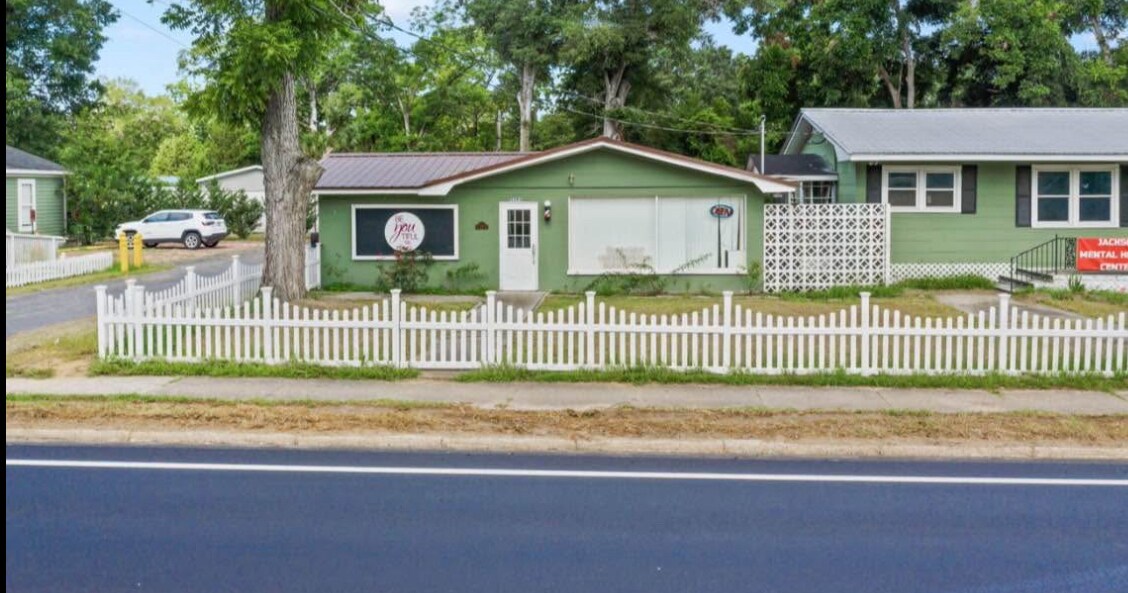 5395 Cotton St, Graceville, FL for Rent
