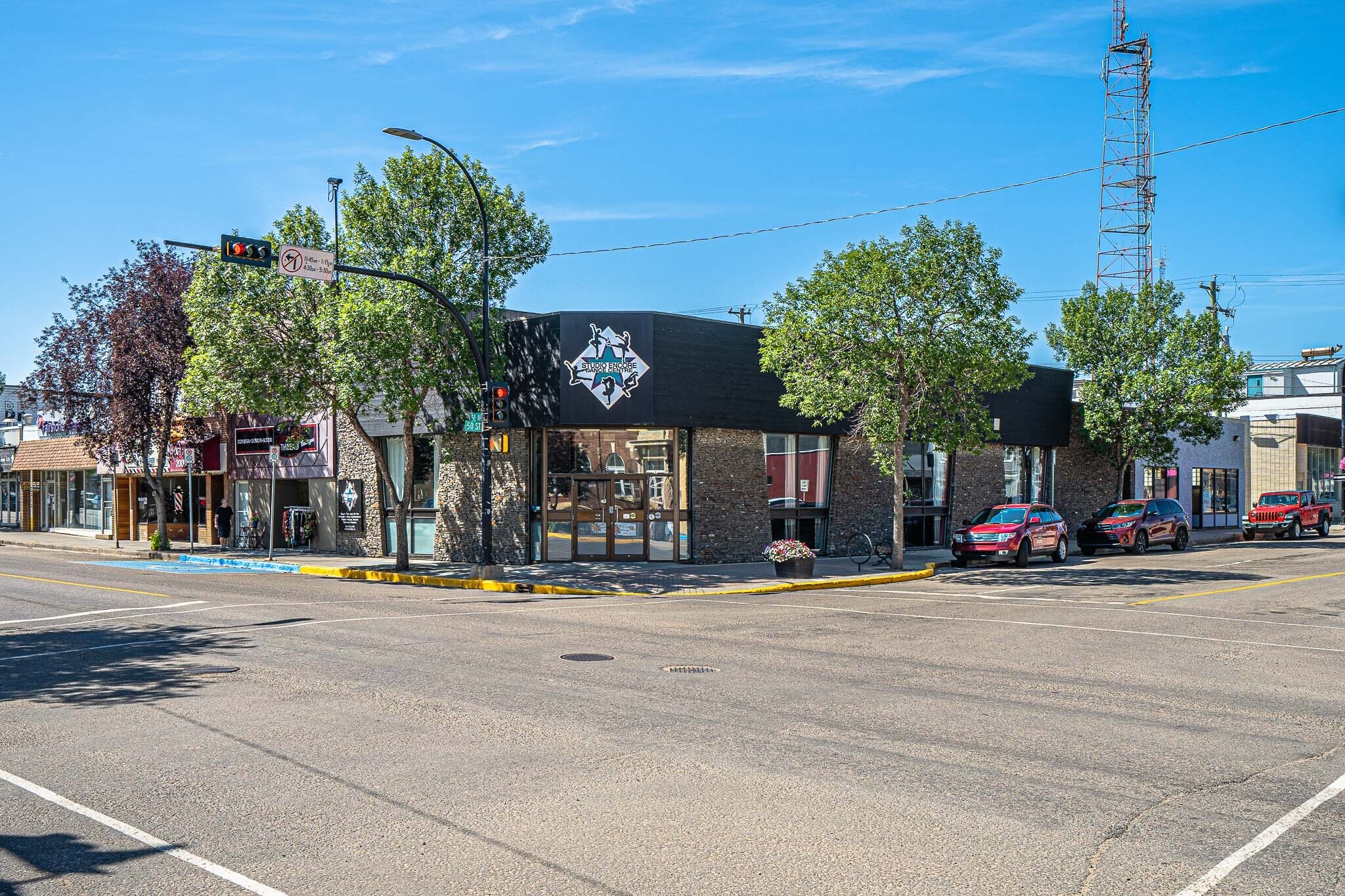 4916 50 Av, Lloydminster, AB for Rent