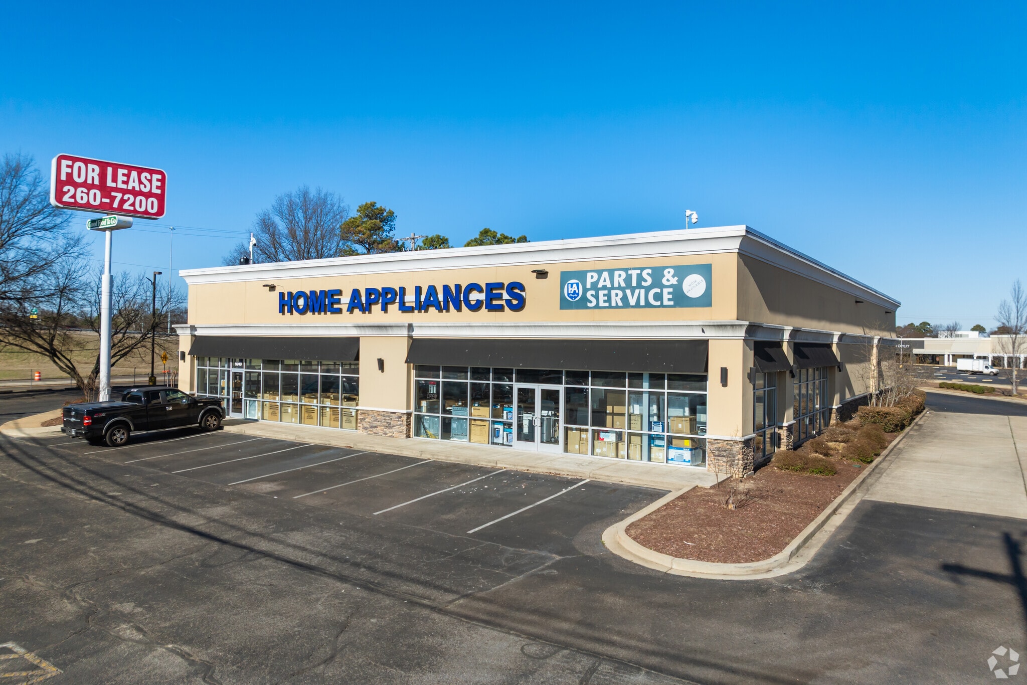 5240 Summer Ave, Memphis, TN for Rent