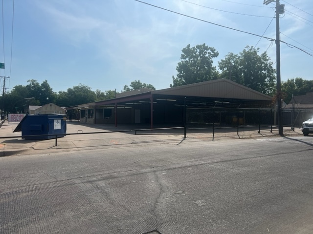 940 E Henderson St, Cleburne, TX for Sale