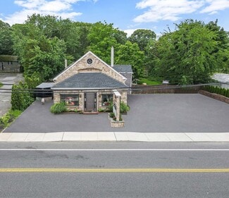 Ronkonkoma, NY Storefront Retail/Office - 304 Hawkins Ave Ronkonkoma, NY Storefront Retail/Office - 304 Hawkins Ave