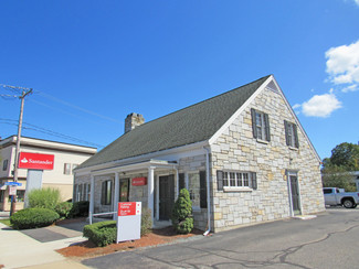 Holliston, MA Bank - 818 Washington St