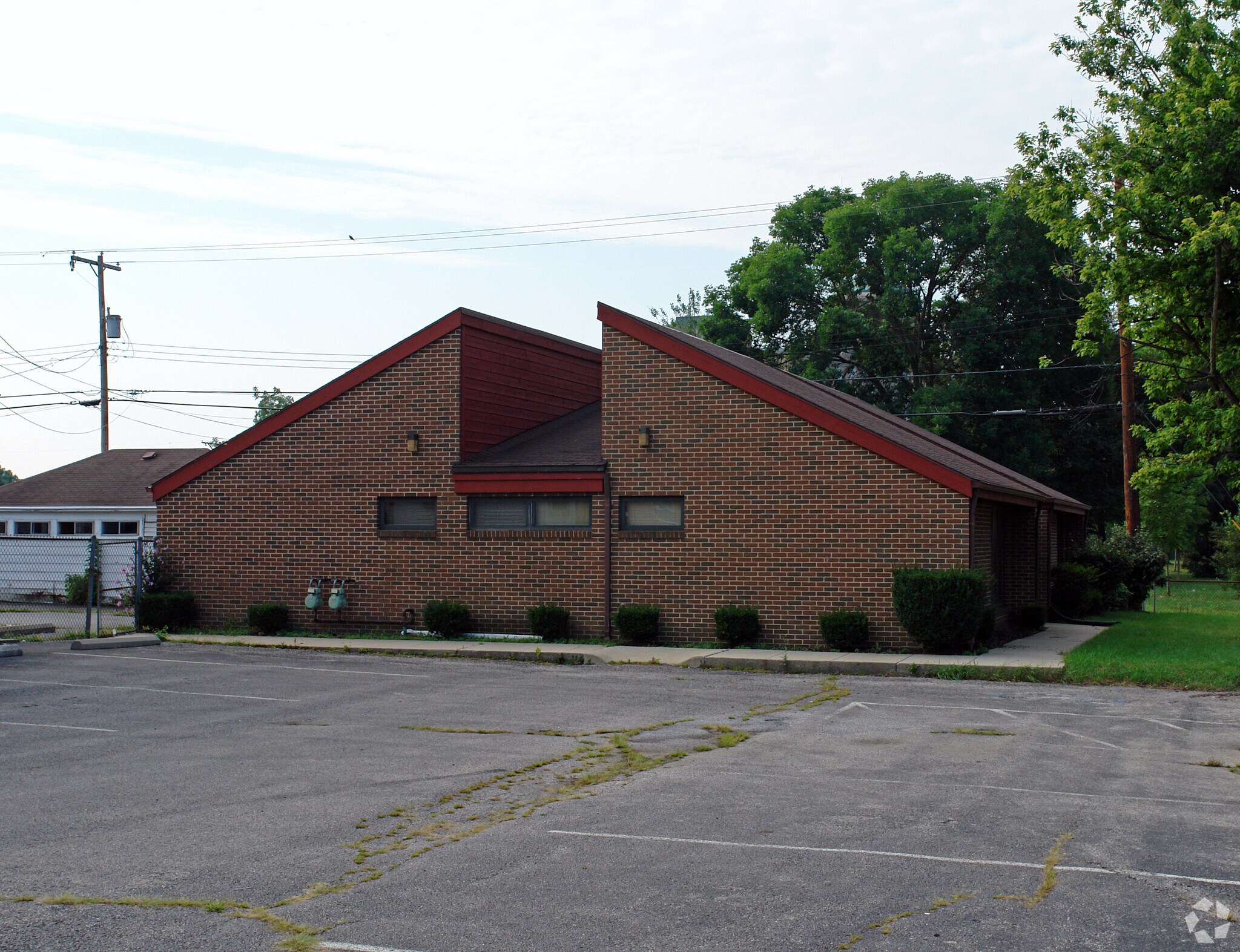 38 S Rd Springfield, OH 45505 Office Property for Sale on