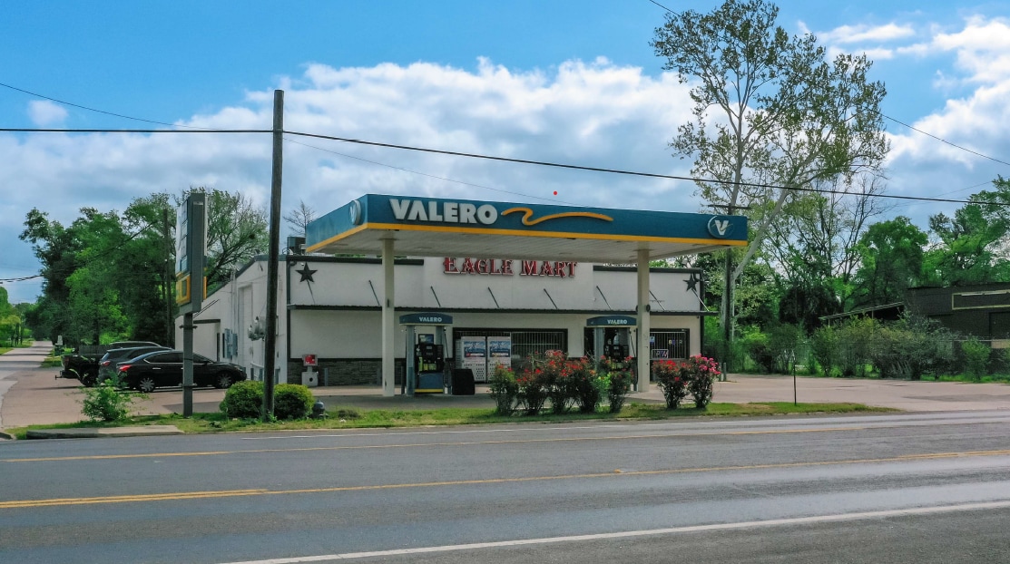 401 S May St, Madisonville, TX for Sale