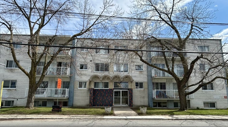 16200 Boul Gouin O, Montréal, QC for Sale