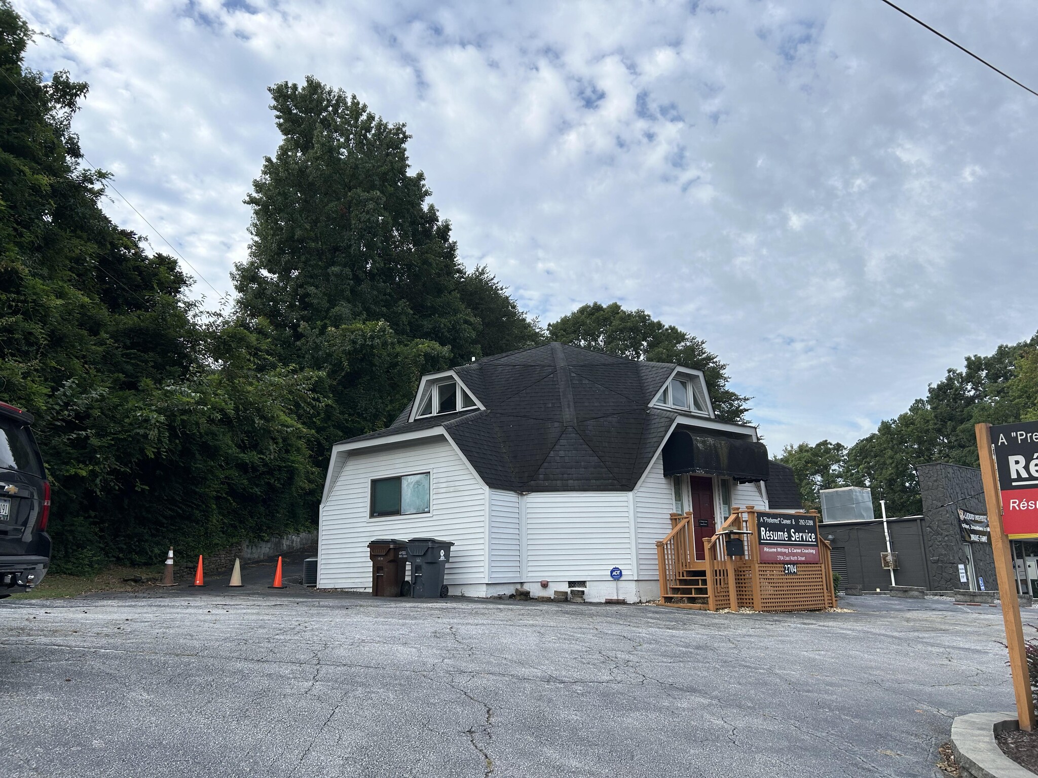 2704 E North St, Greenville, SC for Sale